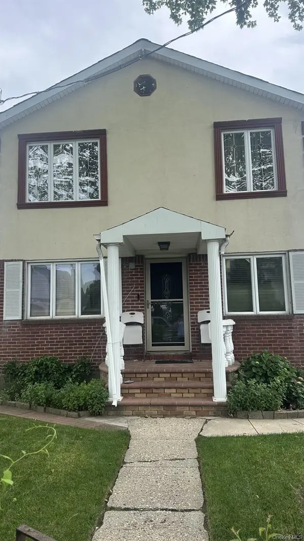 13812 249th ST, Rosedale, NY 11422