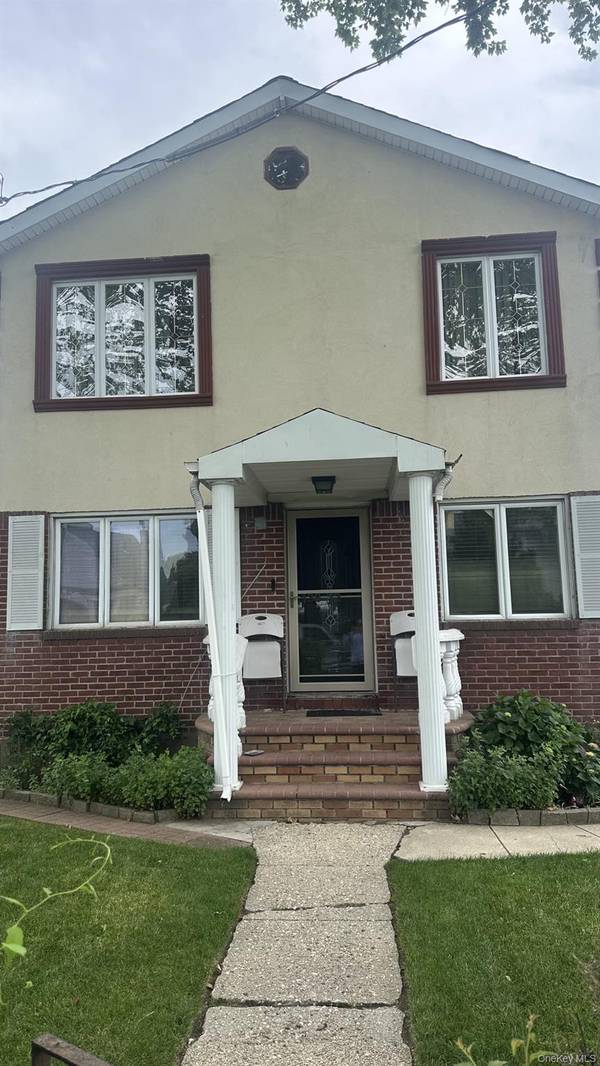 13812 249th ST, Rosedale, NY 11422