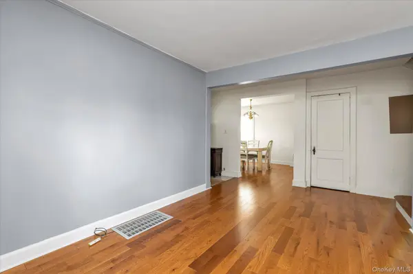 343 Nassau BLVD, New Hyde Park, NY 11040