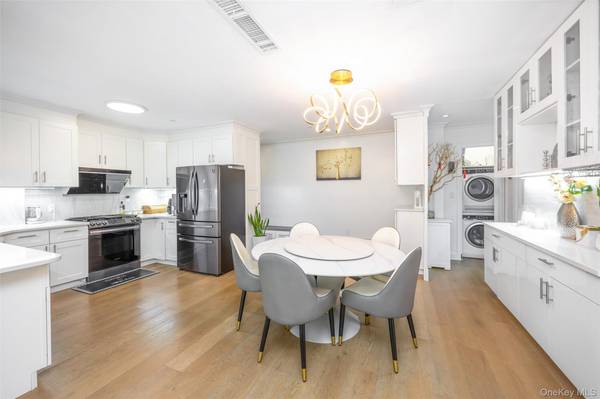 13620 Booth Memorial AVE #2A, Flushing, NY 11355