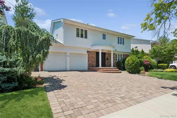 44 Gale DR, North Woodmere, NY 11581