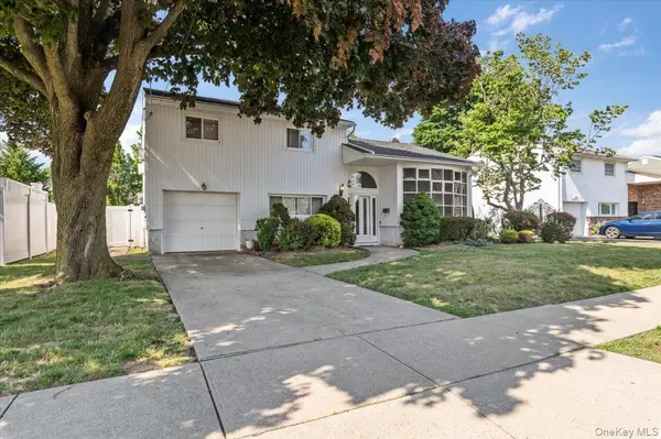 279 N Kentucky AVE, Massapequa, NY 11758