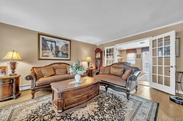 4382 New York AVE, Island Park, NY 11558