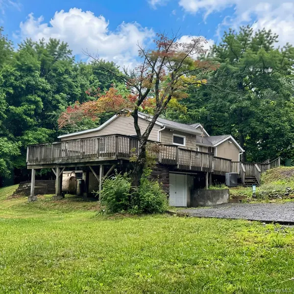 76 Arcadian TRL, Monroe, NY 10950