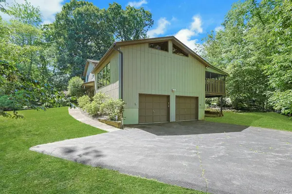 7 Sassi DR, Croton-on-hudson, NY 10520