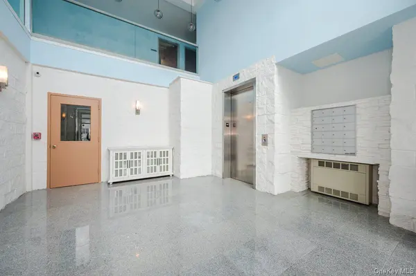 661 W Broadway #304, Long Beach, NY 11561