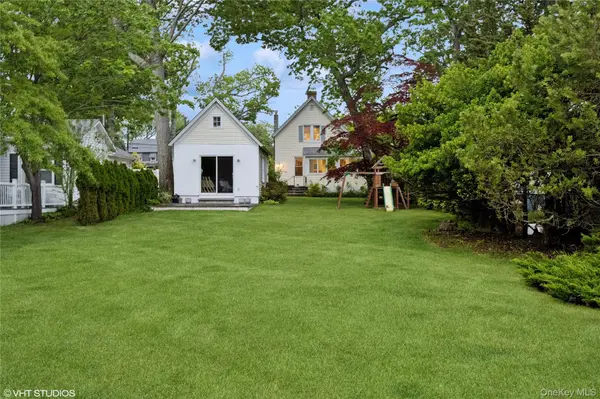 3725 Wickham AVE, Mattituck, NY 11952