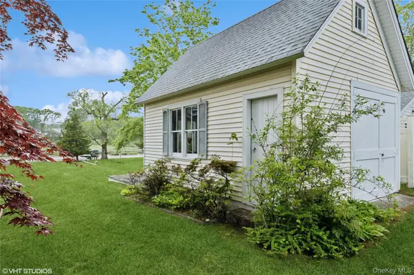 3725 Wickham AVE, Mattituck, NY 11952