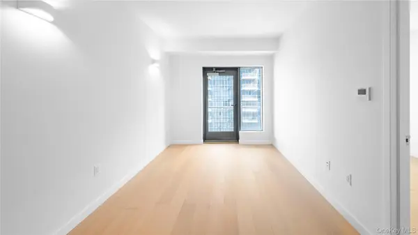 3371 Prince ST #11A, Flushing, NY 11354
