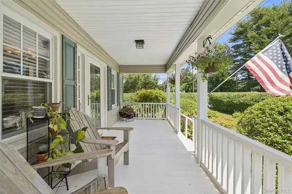 1472 Middle Neck RD, Port Washington, NY 11050