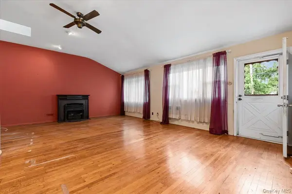1680 Pine Acres BLVD, Bay Shore, NY 11706