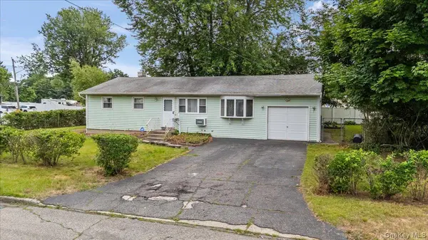 1680 Pine Acres BLVD, Bay Shore, NY 11706