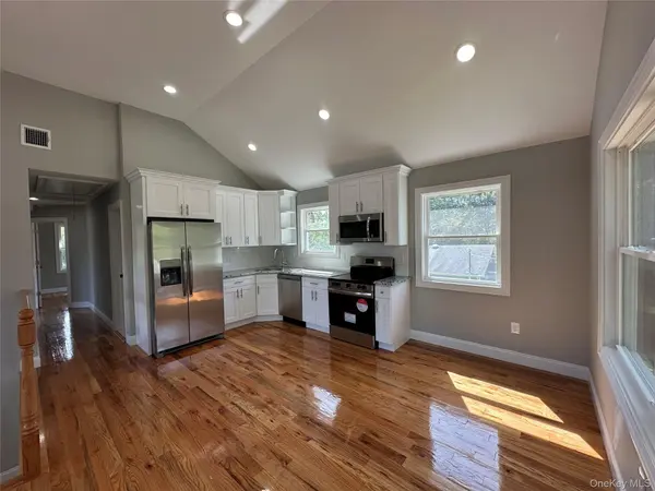 214 Forest RD, Mastic Beach, NY 11951