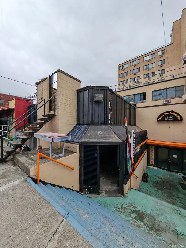3370 Prince ST #C14, Flushing, NY 11354