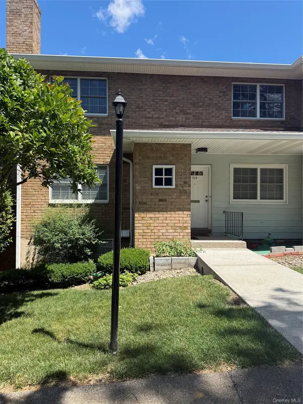 1840 Crompond RD #7D4, Peekskill, NY 10566