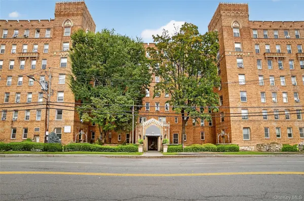 219 Bronx River RD #2L, Yonkers, NY 10704