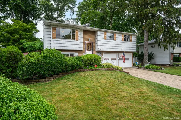 90 Rhode Island AVE, Bay Shore, NY 11706