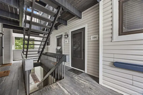 104 Drew LN, Carmel, NY 10512