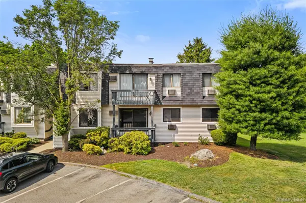 104 Drew LN, Carmel, NY 10512