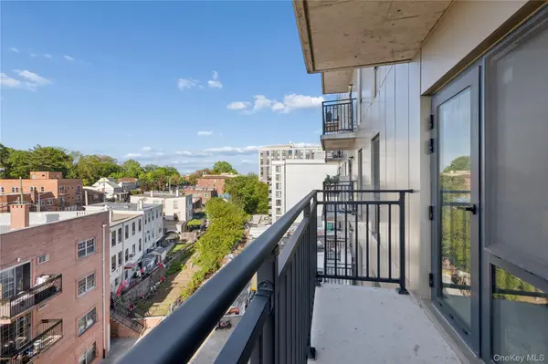 70-25 Queens BLVD #7H, Woodside, NY 11377