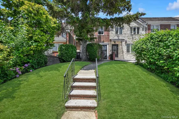 136-43 71st RD, Kew Garden Hills, NY 11367