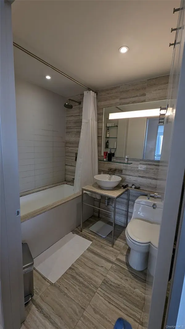 322 W 57th ST #37H, New York (manhattan), NY 10019