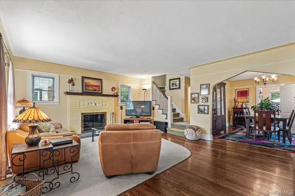 25 Archer RD, West Hempstead, NY 11552