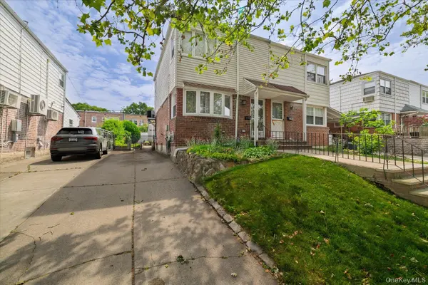 6741 197th ST, Fresh Meadows, NY 11365