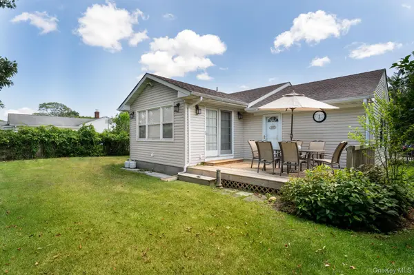 23 Staller BLVD, Hampton Bays, NY 11946