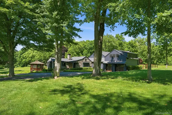 180 Dean RD, Stormville, NY 12582