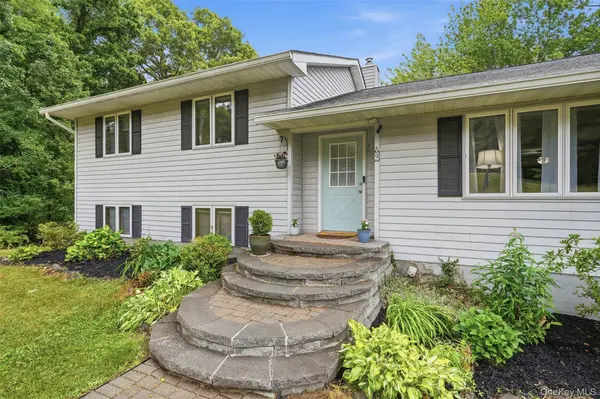 9 Roxanne BLVD, Highland, NY 12528