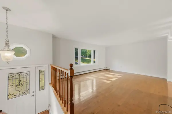 74 Peach RD, Poughkeepsie, NY 12601