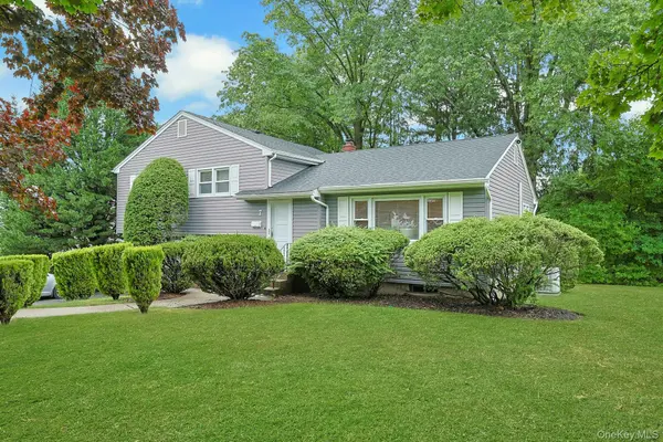 7 Stewart PL, Spring Valley, NY 10977