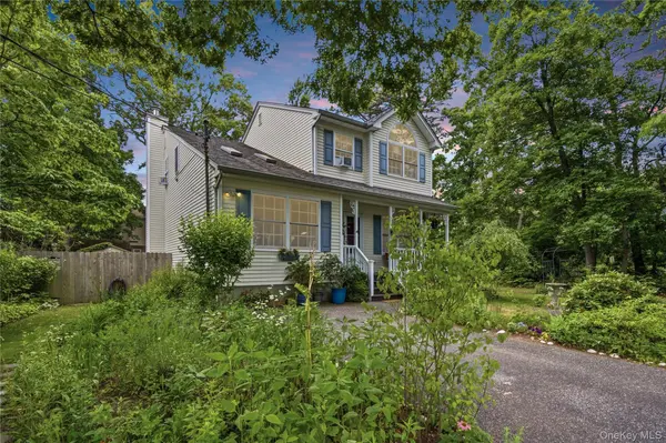 58 Silver RD, Mastic Beach, NY 11951