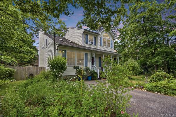 58 Silver RD, Mastic Beach, NY 11951