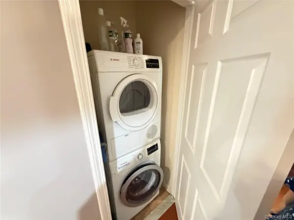 3-31 Endeavor PL #B, College Point, NY 11356
