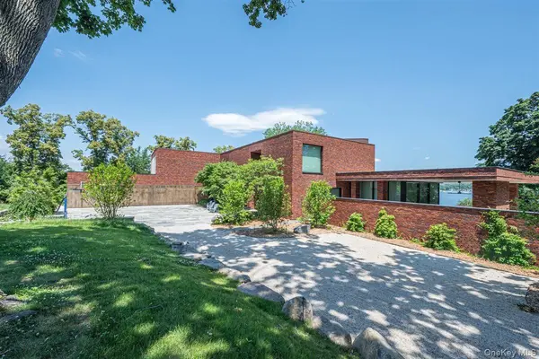 30 Pheasant RUN, Great Neck, NY 11024