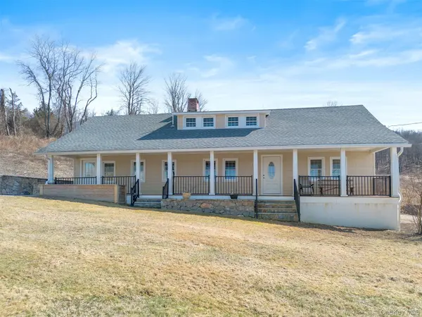 70 Barmore RD, Lagrangeville, NY 12540