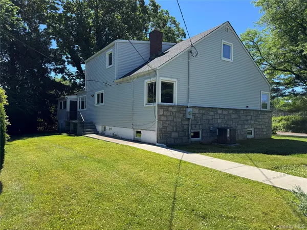 25 Alta Pkwy, Mount Vernon, NY 10552