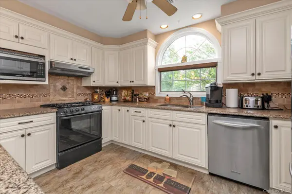 29-43 201st ST, Bayside, NY 11360