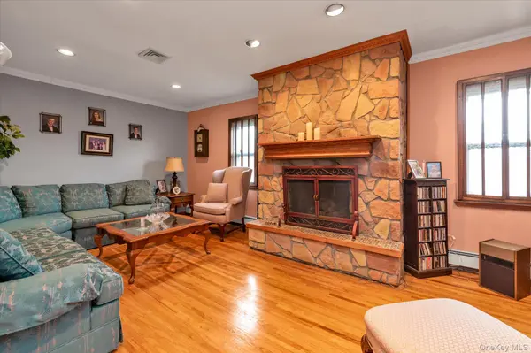 29-43 201st ST, Bayside, NY 11360