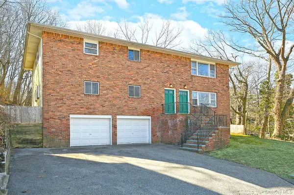 8 Harbor Hill RD #2 Second Floor, Glen Cove, NY 11542
