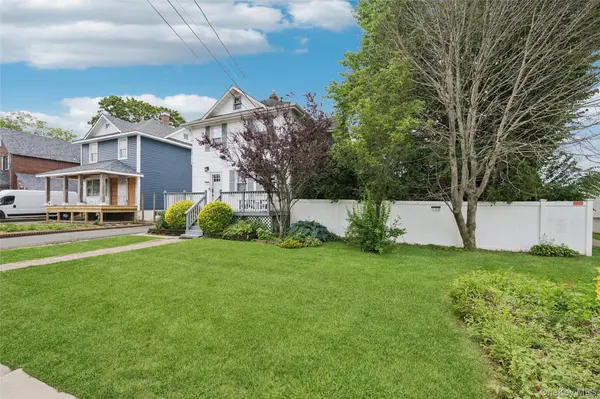 104 Park AVE, Babylon, NY 11702