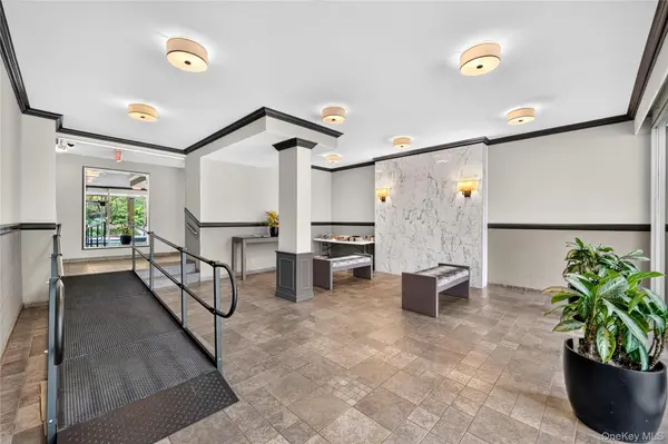 240 Garth RD #4H2, Scarsdale, NY 10583