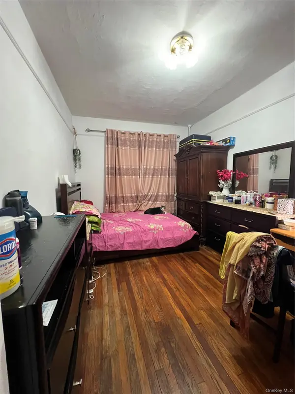 47-16 46 ST, Woodside, NY 11377