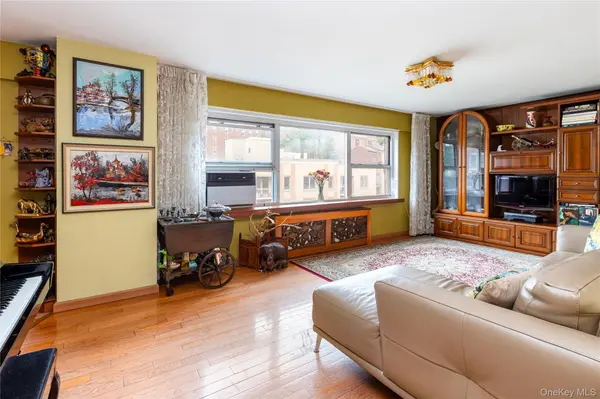 3130 Irwin AVE #8C, Bronx, NY 10463