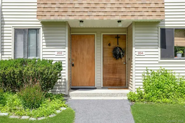 202 Vista On The LK, Carmel, NY 10512