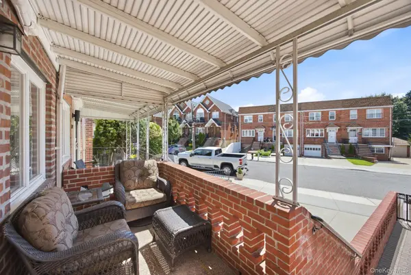 66-15 Gray ST, Middle Village, NY 11379