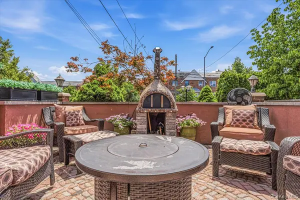 2012 43rd ST, Astoria, NY 11105
