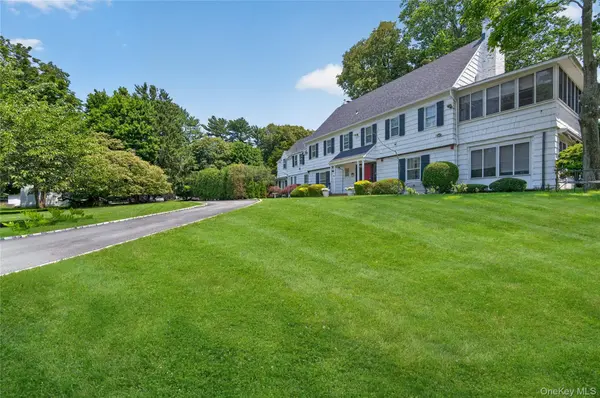 5 Kohlsaat CT, Smithtown, NY 11787